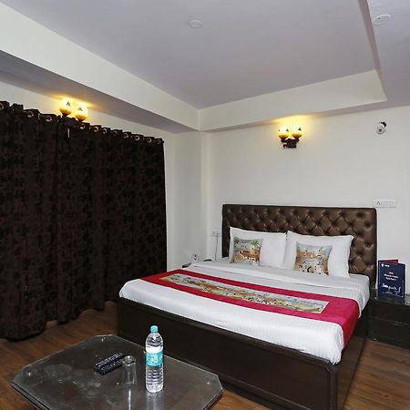 Oyo 3538 Hotel Mahamaya Simlá Kültér fotó