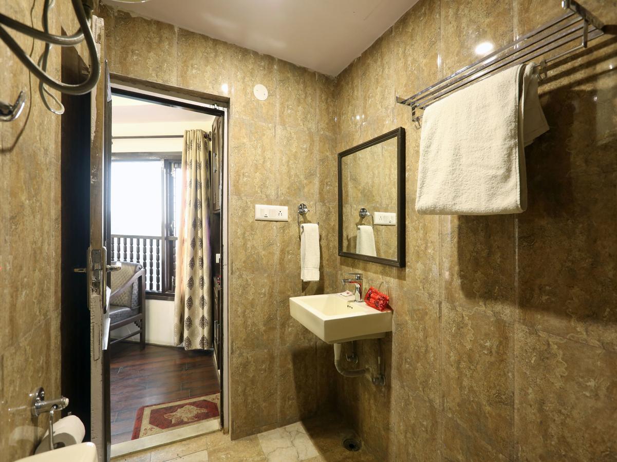 Oyo 3538 Hotel Mahamaya Simlá Kültér fotó