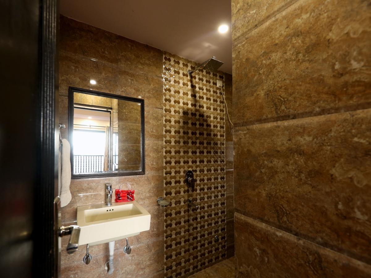 Oyo 3538 Hotel Mahamaya Simlá Kültér fotó