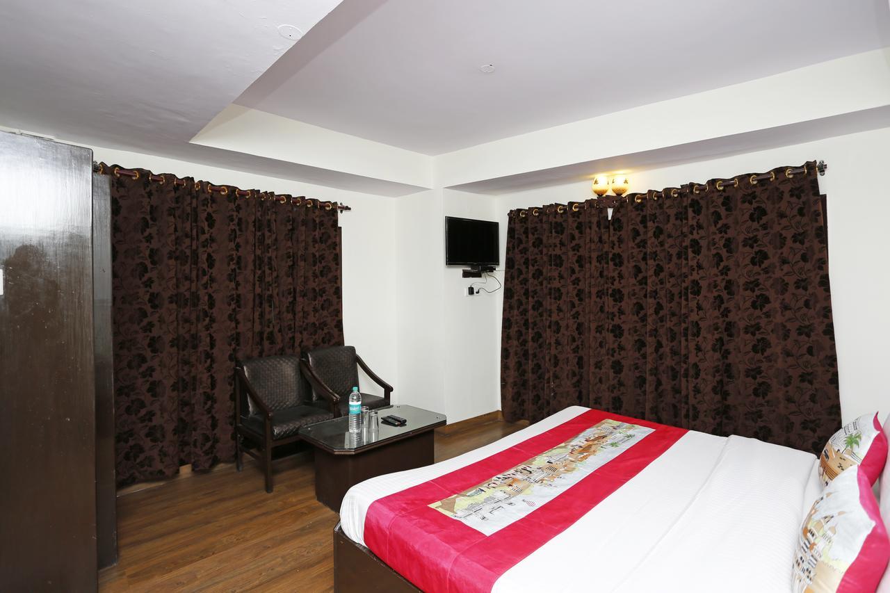 Oyo 3538 Hotel Mahamaya Simlá Kültér fotó